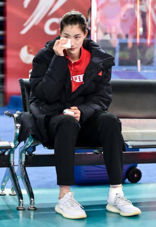 爱游戏（ayx）中国官方网站_
联赛落幕 女排首发阵容受打击 天津三将能留几人？球迷喊话郎平(图10)