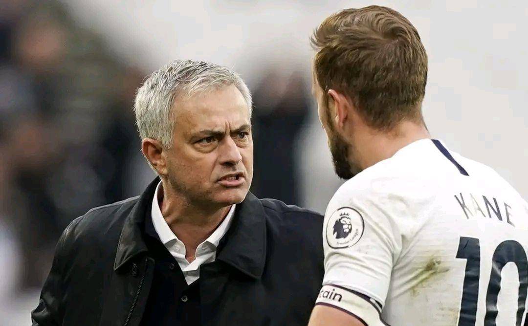 穆里尼奥迎来利好!三大竞争对手纷纷遇挫 热刺取胜就能挺进前四“爱游戏(ayx)中国官方网站”(图2)
穆里尼奥迎来利好!三大竞争对手纷纷遇挫 热刺取胜就能挺进前四“爱游戏(ayx)中国官方网站”(图2)