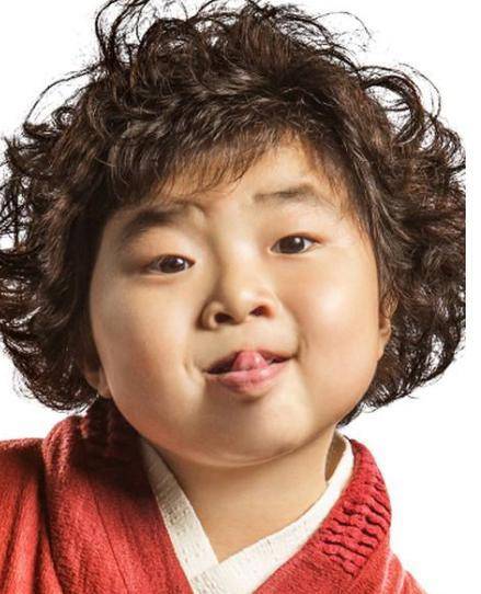 
李欣蕊：坐拥6百万粉丝 聊到孟非无话可说 年事虽小但履历感人|爱游戏（ayx）中国官方网站(图10)