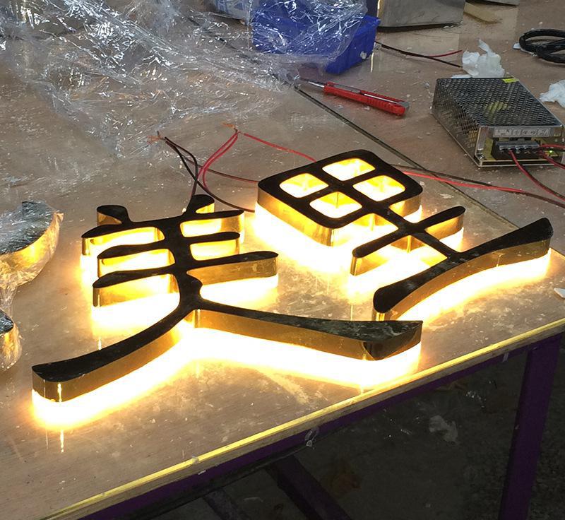 爱游戏（ayx）中国官方网站_曝切尔西定英超下课少帅替孔蒂 曾欧冠逆袭温格