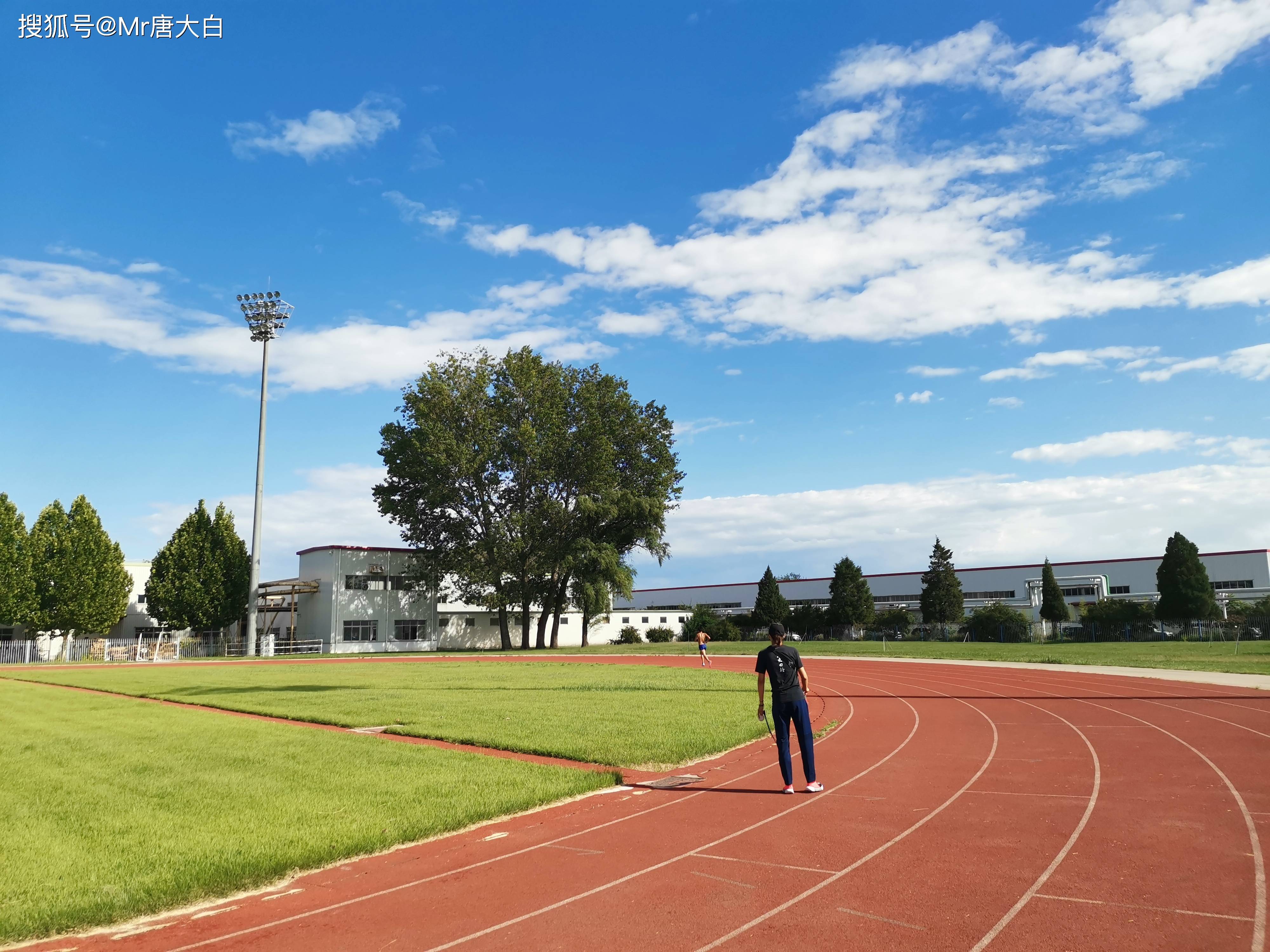 ‘ayx官网’
2021福建体育考试800米跑结果尺度宣布；四阶跑提升小妙招 (图2)