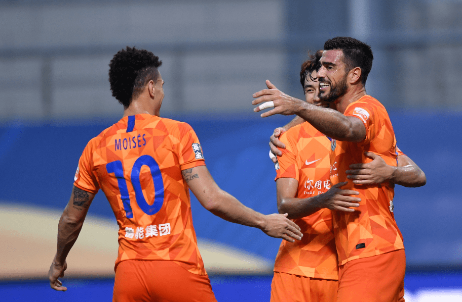 
8外援对攻？鲁能首发阵容浮现 小心对手新焦点‘ayx官方网站’(图2)