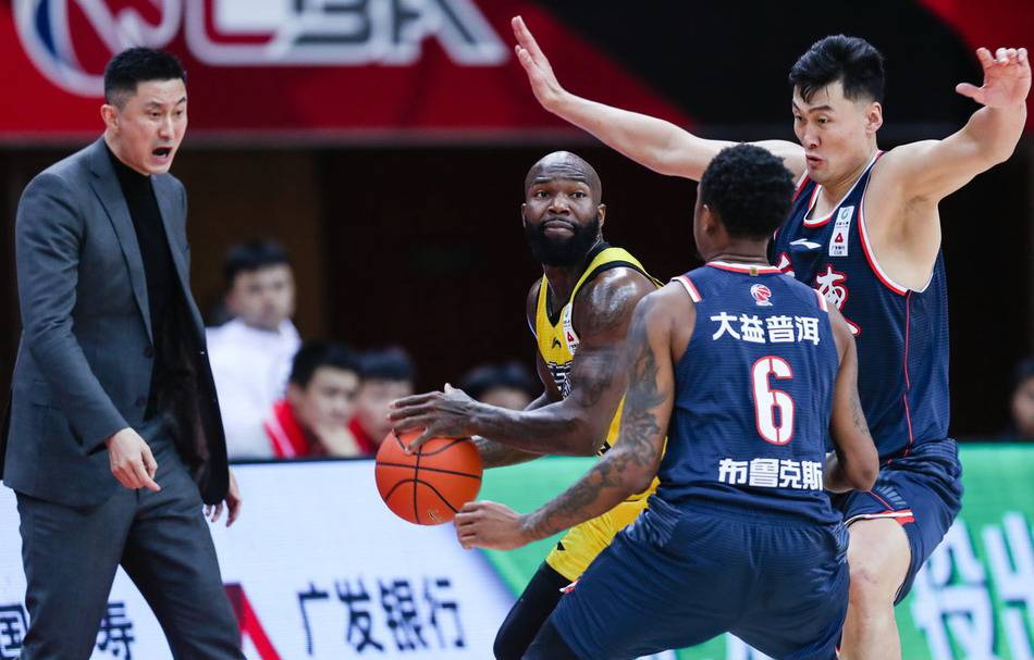 爱游戏（ayx）中国官方网站：
CCTV5直播广东男篮vs吉林+新疆PK浙江广厦 央视3大平台共转5场CBA(图4)