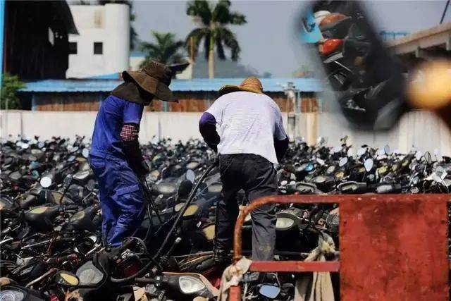 ‘ayx官网’
报废摩托销毁!摩托车报废年限何时取消?(图20) ‘ayx官网’
报废摩托销毁!摩托车报废年限何时取消?(图20)