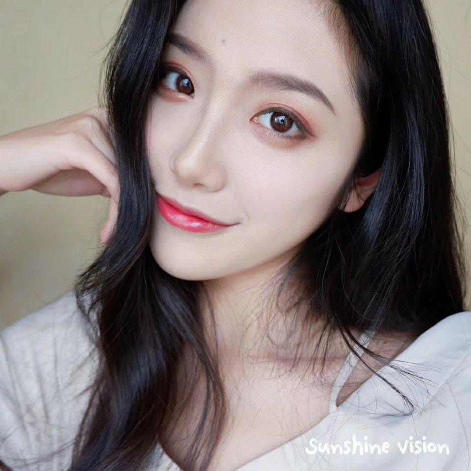 “ayx官网”女员工月入3万，买2000元鞋子被男友怼，网友：赶快分手